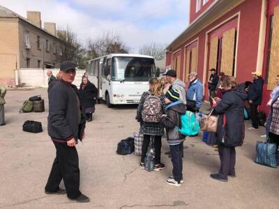 Желающих эвакуироваться с Луганщины все меньше: сегодня вывезли всего 73 человека