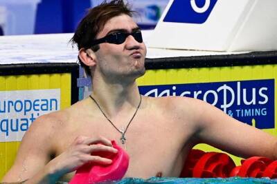 Колесников стал чемпионом России по плаванию на дистанции 100 метров на спине, Рылов — третий
