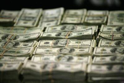 Средний курс доллара США со сроком расчетов "завтра" по итогам торгов составил 73,3256 руб.