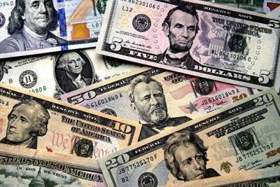 Мосбиржа: курс доллара повысился на 40 копеек, евро снизился на 33 копейки
