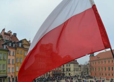 Польша ввела санкции против "Газпрома" и ряда российских олигархов