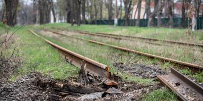 Из-за обстрелов в Пуще-Водице поврежден трамвайный маршрут, которому больше ста лет