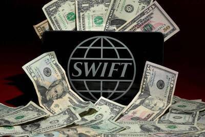 Александр Попов - Тимур Алиев - Российские банки предупредили о перебоях в SWIFT-переводах - smartmoney.one - Россия - Reuters