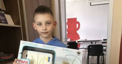 Ученик Гончаренко центра из Теофиполя передал украинским военным дрон, который получил в подарок на день рождения