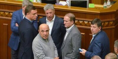 «Поддержка врага — это преступление». Раде предлагают лишить мандатов Медведчука и Рабиновича