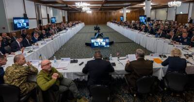 На базе "Рамштайн" прошла встреча министров обороны более 40 стран: итоги переговоров