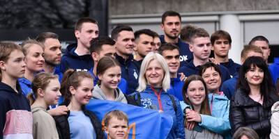 Футболисты Динамо встретились с украинскими беженцами в Дортмунде — фото