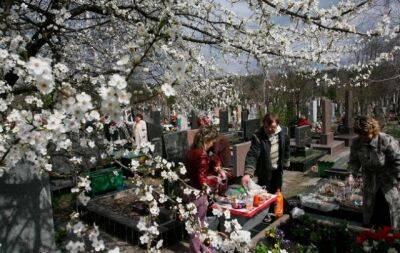 В КГГА попросили киевлян не ходить на кладбища