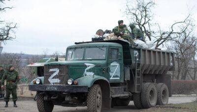 Часть оккупантов отходит от Мариуполя и движется в сторону Запорожской области, - Пентагон