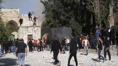 Столкновения у мечети Аль-Акса. Более 40 пострадавших