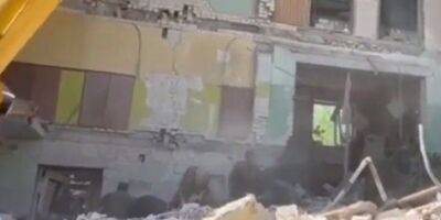 Взрыв в мэрии Кременной: появилось видео, где видны масштабы разрушений