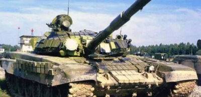 Польща направила Україні понад 200 танків Т-72 та кілька десятків БМП