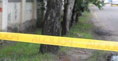 В Юрмале убита молодая женщина: преступник нанес ей 51 ножевое ранение
