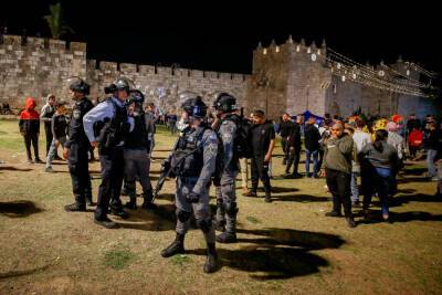 Первая ночь Рамадана в Иерусалиме прошла относительно спокойно: у Шхемских ворот задержаны четверо