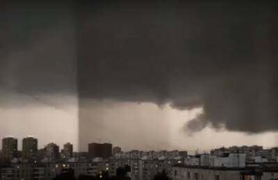 Сильный дождь хлынет на Днепр: объявлено штормовое предупреждение