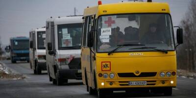 Сегодня гуманитарные коридоры планируют открыть в семи населенных пунктах Украины