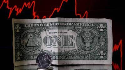 Незаметная эрозия: доллар стал сдавать позиции до украинских событий