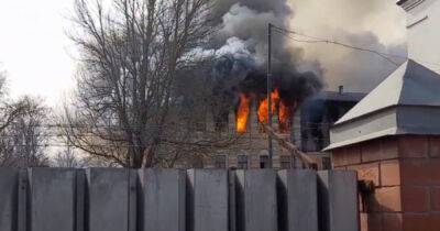 Новые пожары в РФ: на Сахалине горела теплостанция, а в Твери – исследовательский институт Минобороны (ВИДЕО)