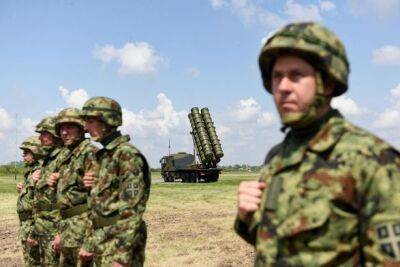 Сербия впервые показала купленные у Китая системы ПВО - Reuters