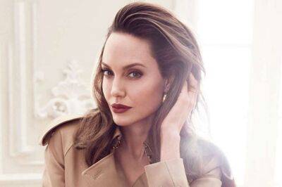 Анджелине Джоли пришлось бежать в укрытие во время посещения Львова (Видео)
