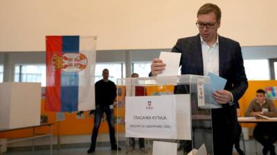 Александр Вучич лидирует на президентских выборах в Сербии
