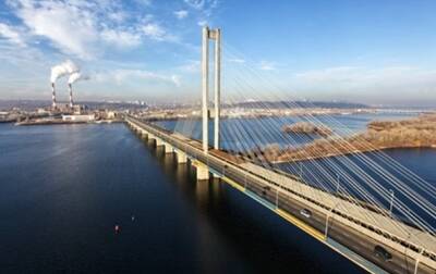 Метро Киева возобновляет движение через Южный мост