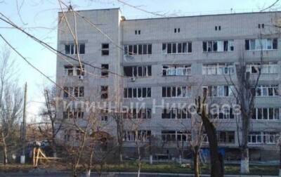 Больница в Николаеве попала под обстрел