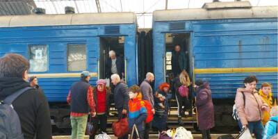 Во Львов эвакуировали почти тысячу людей из Луганской области