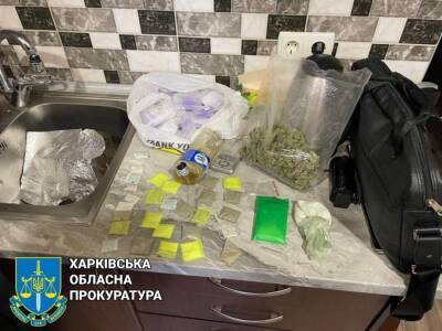 Гражданин РФ незаконно жил в Харькове и торговал наркотиками