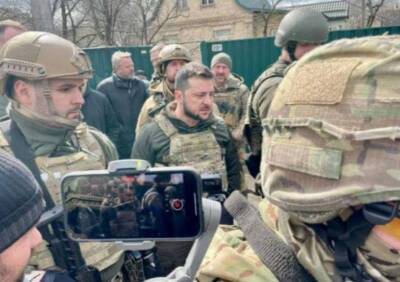 Зеленский заявил, что Россия совершила военные преступления и геноцид украинцев в Буче