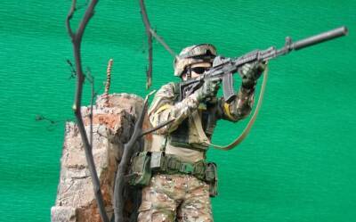 Одессит делает фигурки солдатиков ВСУ: некоторые дарит военным
