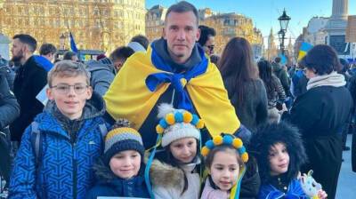 Андрей Шевченко примет две-три украинских семьи в своем доме в Лондоне