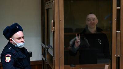 Военного журналиста Ивана Сафронова судят по делу о госизмене