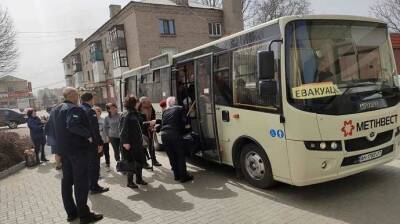 Из Донбасса за сутки эвакуировали более тысячи человек