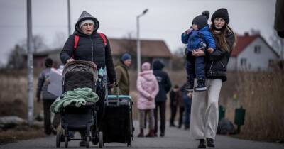 Большинство украинский беженцев планируют вернутся после войны домой, — опрос
