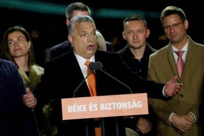 Венгры оценили премьерное поведение. Виктор Орбан остается в кресле премьер-министра