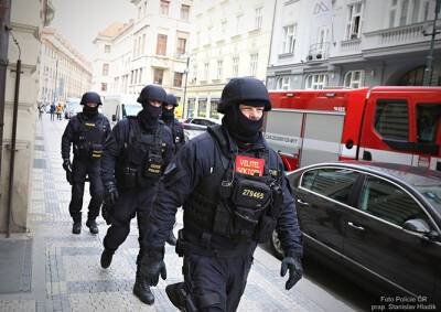 Жителей Праги предупредили об антитеррористических учениях