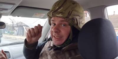 «Свидетельства преступлений». Дмитрий Комаров опубликовал видео с расстрелянными машинами людей, которые пытались эвакуироваться