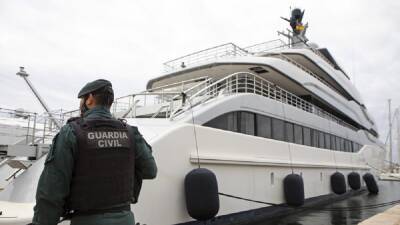 США арестовали яхту Виктора Вексельберга в испанском порту
