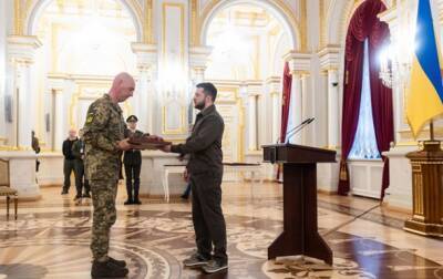 Владимир Зеленский - Максим Левин - Зеленский наградил орденами украинских военных - korrespondent.net - Украина - Киев