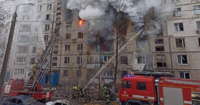 Армия РФ нанесла почти 30 ударов по домам в Харькове, гражданских просят покинуть Изюм