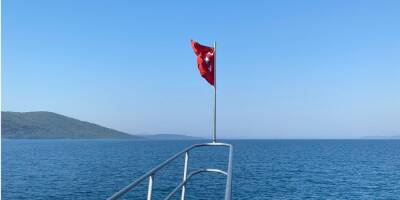 У берегов Турции снова обнаружили морскую мину