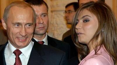 Дочери Путина попали под санкции, на очереди - любовницы