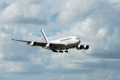 Самолет Air France чуть не разбился, выйдя из управления на высоте 400 метров