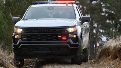 Пикап Chevrolet Silverado примерил полицейскую форму