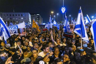 Нетанияху на демонстрации правых призвал депутатов «Ямины» вернуться домой