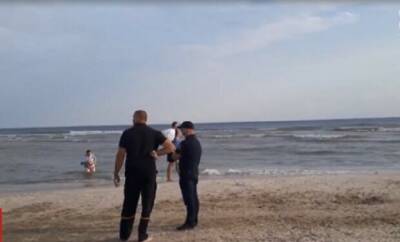 Люди уже рвутся на пляж: власти Одессы предупредили горожан, что побережье остается опасным