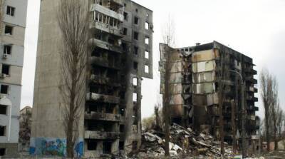 В Бородянке под завалами нашли первые тела погибших мирных жителей