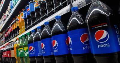 Pepsi вместо ухода из РФ хочет заменить свои известные бренды на New Cola и Fruitz, — СМИ