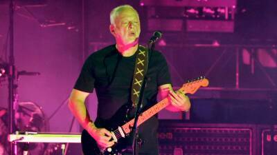Pink Floyd написали первую с 1994 года песню, посвятив её Украине